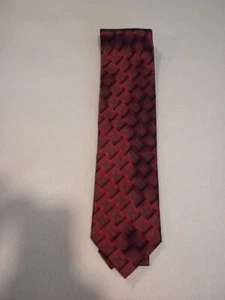 CROFT & BARROW BRAND  RED DESIGN NECK TIE - Picture 1 of 2