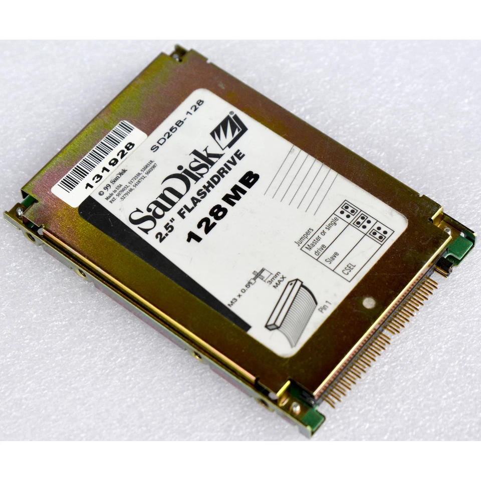 Vintage Sandisk 2.5" 6.35Cm Flashdrive 44-Pin Sdp3B-128 Sd25B-128 128Mb #O234 - Image 1 of 1