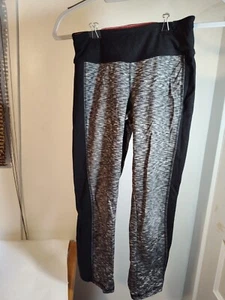 Girls Yoga Pants Small Gray And Black - Picture 1 of 4