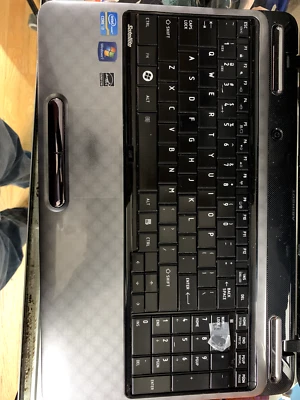 (FOR PARTS ONLY) Toshiba Satellite L755-S5217 Intel Core i3 - Image 1 of 3