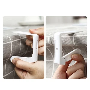 4Pcs Plastic Tablecloth Clips Transparent Non-slip Securing Holder Tablecloth - Picture 1 of 12
