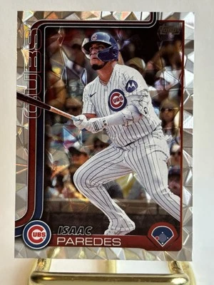2025 Topps Series 1 #138 Isaac Paredes DIAMANTE FOIL Chicago Cubs - Image 1 of 2