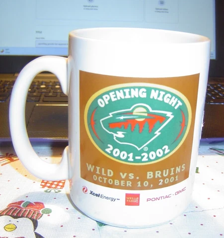 2001-02 Oct 10 Minnesota Opening Night Wild VS Bruins Cup/Mug BRAND NEW Cover