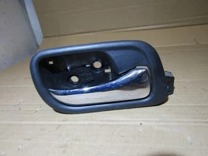 Honda Accord MK7 Saloon right front interior door handle release - Picture 1 of 5