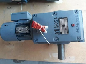 Motor de engranajes eléctrico SEW Eurodrive S72 DT71D4BMG HR (nuevo en stock) - Imagen 1 de 10