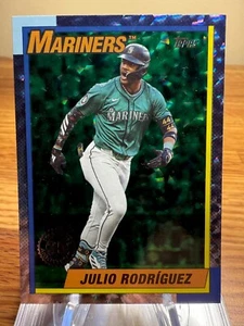 2025 Topps Serie 1 - #T90-42 Julio Rodriguez, tavola Green Crackle Foil /99 RY - Foto 1 di 2