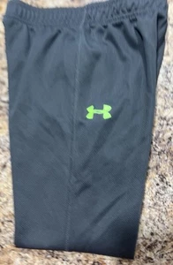 Boy’s Under Armour Sweatpants Size 5 - Picture 1 of 2
