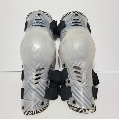 Rodilleras duras nitrosas para bicicleta de montaña SixSixOne 661 MTB BMX talla única para la mayoría Foto 1 de 4