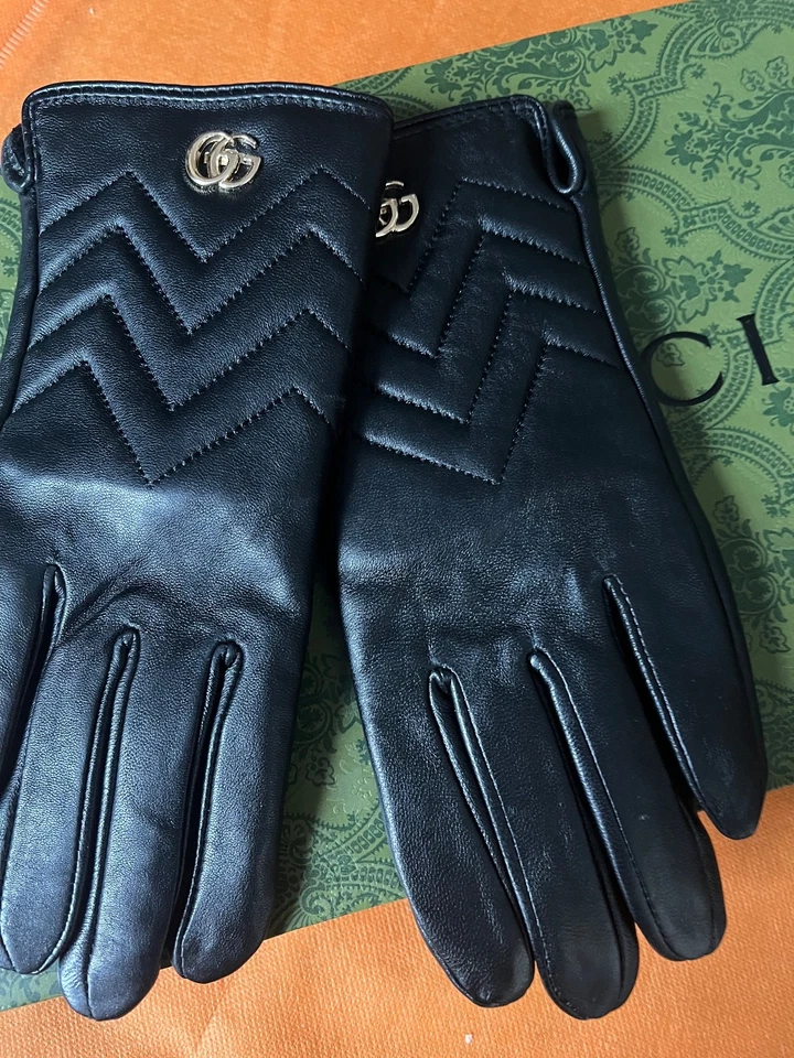 GG women’s leather gloves black leather sz M - Image 1 of 3