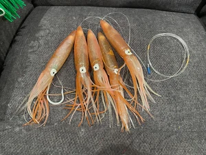 DE COLECCIÓN NUEVO NOS SEÑUELO DE PESCA DE CALAMAR GRAN JUEGO MARLIN ATÚN MARGARITA CADENA 9" RARO - Imagen 1 de 4