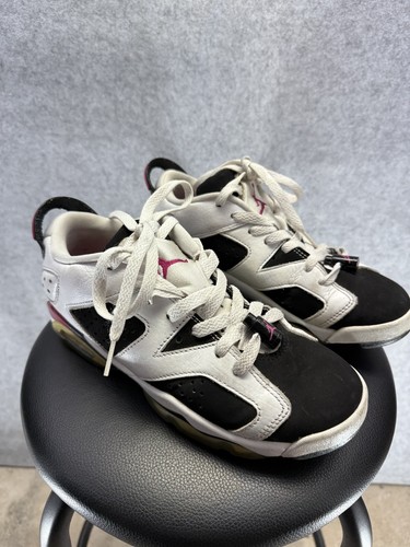Jordan 6 VI Retro Low "Carmine" bianco fucsia nero bambini taglia 5 anni (768884 107)
