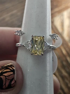 Bomb Party Ring Sz 8 It's Just Us Lemon Cz Rhodium Plating Rbp5946 - Image 1 of 4