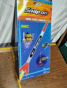 NEW! Snap-On Tools Estes Model Rocket Launch Set LAUNCHER W/ CONTROLLER - Picture 1 of 3