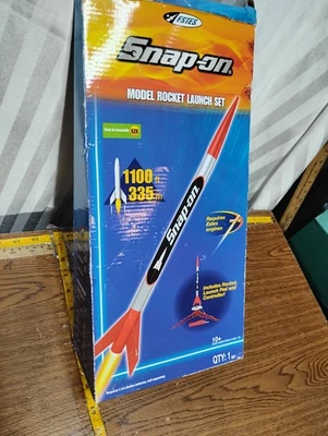 NEW! Snap-On Tools Estes Model Rocket Launch Set LAUNCHER W/ CONTROLLER - Image 1 of 3