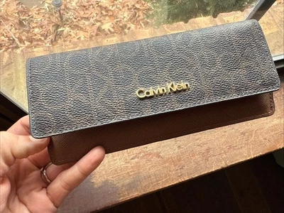 Cartera de cuero para mujer Calvin Klein marrón nueva con etiquetas Foto 1 de 4