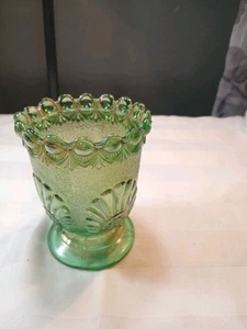 Westmoreland anni 80 vetro verde iridato e gioiello carivale 3" L x 4" T - Foto 1 di 8