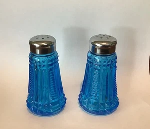 Vintage Imperial Glass Salt & Pepper Shakers Cobalt Blue Color - Picture 1 of 2