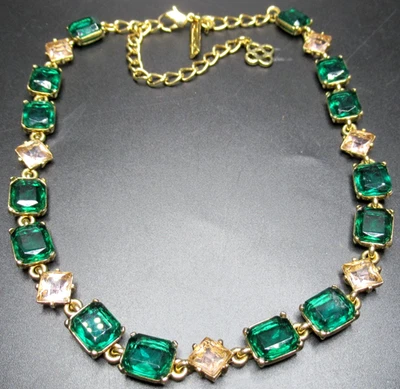 Lindo Colar de Strass Verde OSCAR DE LA RENTA - Imagem 1 de 4