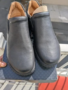 Scarpe slip on Nurse Mates in pelle nera taglia 10M. - Foto 1 di 15