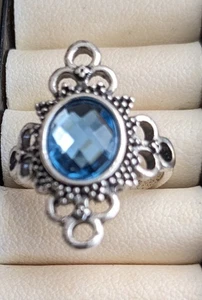 Ring Blue Faceted Silver Coloured Intricate Hardware Size R - Picture 1 of 5