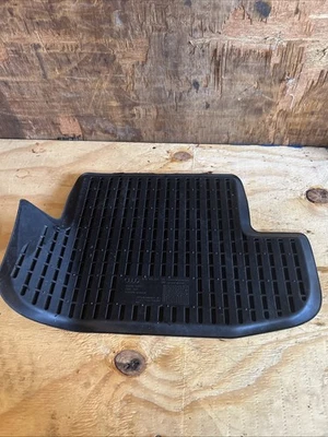 Задний всепогодный резиновый напольный коврик для Audi A5 S5 2010-2017 годов выпуска с левой стороны от оригинального производителя - Изображение 1 из 3