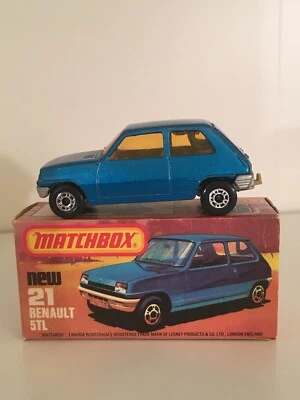 MATCHBOX SUPERFAST #21 RENAULT LE CAR AZUL, COLOR TOSTADO, ventanas ámbar, base plateada Foto 1 de 4