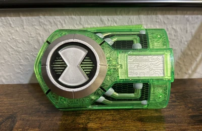Ben 10 Ultimate Ultimatrix Omnitrix 2010 Bandai Clear Watch Lights and Sounds - Bild 1 von 4