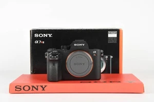 Sony A7r Mark II + 2 JAHRE GARANTIE - 2 YEARS WARRANTY - Bild 1 von 1
