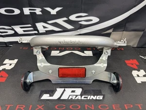 2025 YAMAHA YFZ450R OEM STOCK REAR CARRY, GRAB BAR & REFLECTORS BW2-F845R-20-00 - Picture 1 of 7