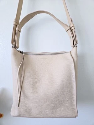 Bolso bandolera/hombro de cuero granulado ALL SAINTS y bolsa atada (rosa en polvo) Foto 1 de 4