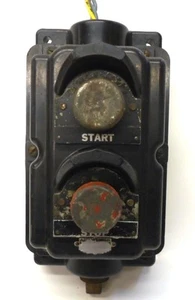 CUTLER HAMMER PUSHBUTTON STATION 10250H1438A, 600 V MAX, USA - Picture 1 of 8