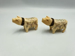 VINTAGE  HANDWORK CARVING PAINTED PIG BOX x 2 - Picture 1 of 16