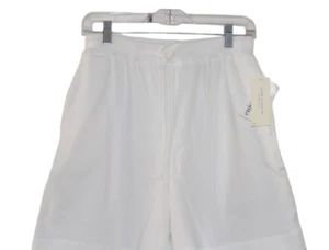Lord & Taylor Women's Size PM White Workout Shorts NWT - Picture 1 of 4