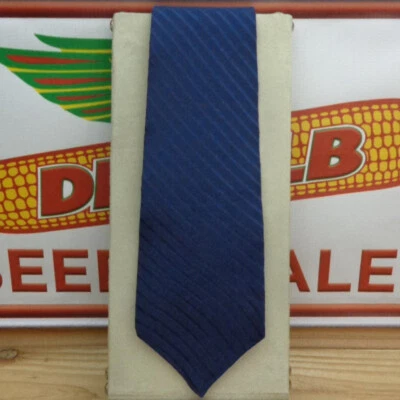 CLAIBORNE "Tie" - Image 1 of 2