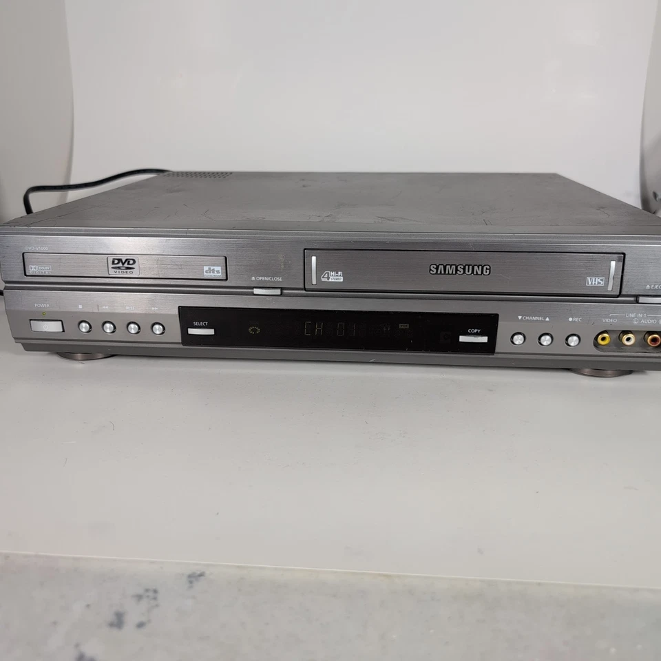 Медиаплеер комбинированный кассетный Samsung DVD-V1000 DVD VHS протестирован рабочий подарок - Изображение 1 из 4