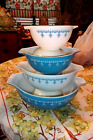 Vintage PYREX Blue Garland Snowflake Set of 4 Mixing Bowls Set 441-444 Oven Ware