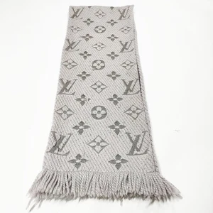 Louis Vuitton Estola Gris Lana 94% Seda 6% 2866676 - Imagen 1 de 11
