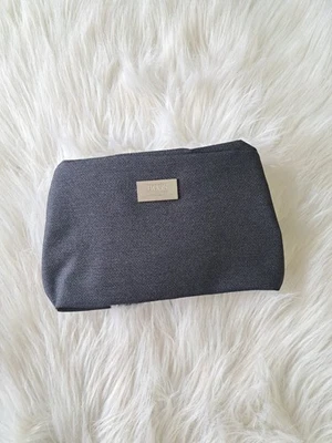 Lg new Hugo Boss mens toiletry bag - Image 1 of 4