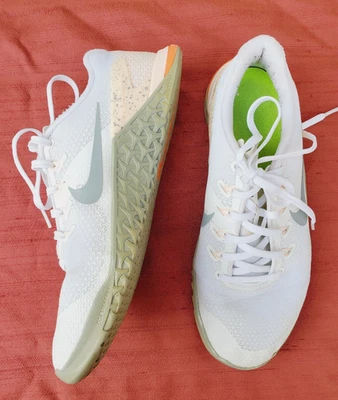Nike Metcon 4 Blanco Zapatos para Correr 924593-104 Mujer Talla 9 Foto 1 de 4