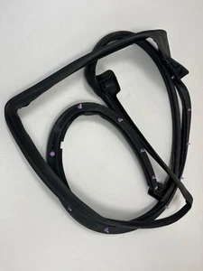 Genuine Jaguar XJ 10-19 RH Rear Door Margin Seal C2D45694 - Picture 1 of 3