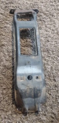 Blazer usado fabricante de equipamento original GM Chevrolet 1977-1980 Chevy CK trava de capô suporte K5 - Imagem 1 de 4