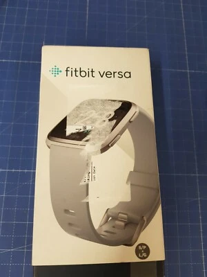 Fitbit Versa Smartwatch grau/silber gebraucht/used - Bild 1 von 4