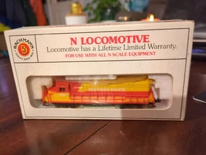 Bachmann N Scale Southern Pacific 51-635-07 EMD GP40 Diesel #7031 - Picture 1 of 2