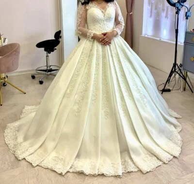 Traumhaftes Brautkleid Hochzeitskleid S-L - Bild 1 von 4