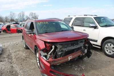 Ford Explorer 2017 caja de fusibles de motor OEM usado SUV 3,5 L 92000 millas C25132 Foto 1 de 4