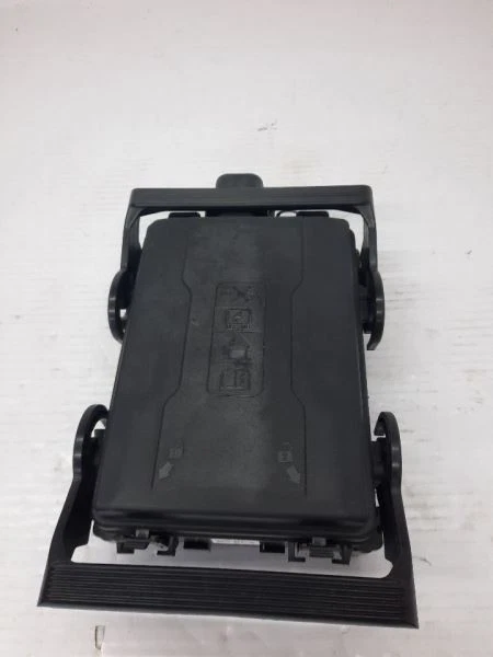 GMC Sierra 1500 2015 caja de fusibles de motor 4,3 L 23143471 OEM Foto 1 de 4