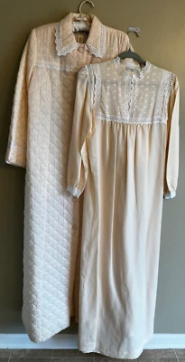 迪奥长款睡衣浴袍套装全新无标签柔软粉色 M 码复古 70 年代 — 第 1/4 张图片