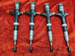TOYOTA COROLLA 2.0 D4D RICONDIZIONAMENTO SET 4 INIETTORI DIESEL DENSO 23670-0G010 - Foto 1 di 8