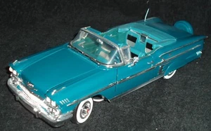 MOTOR MAX 1958 CHEVY IMPALA CONVERTIBLE AZUL 1/18 con KIT CONTINENTAL METAL FUNDIDO A PRESIÓN - Imagen 1 de 13