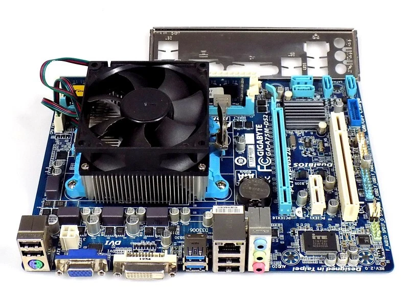 Mainboard CPU RAM Retro Bundle: Gigabyte GA-A75M-DS2 + AMD A8-3870 + 8GB DDR3 - Bild 1 von 1